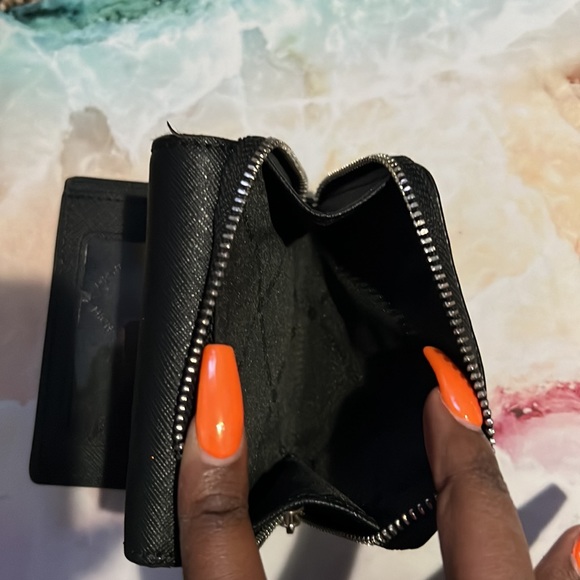 MICHAEL KORS black leather mini wallet 🖤 - Picture 4 of 7